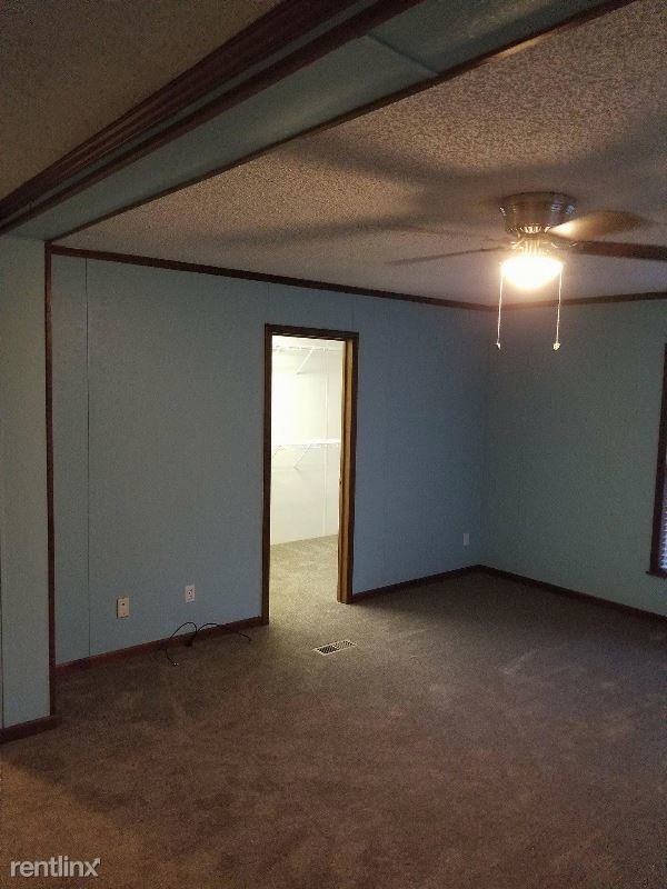 Foto del edificio - 7850 Fort Campbell Blvd