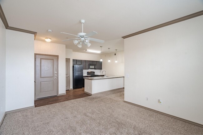 Building Photo - Tradewinds Apartments