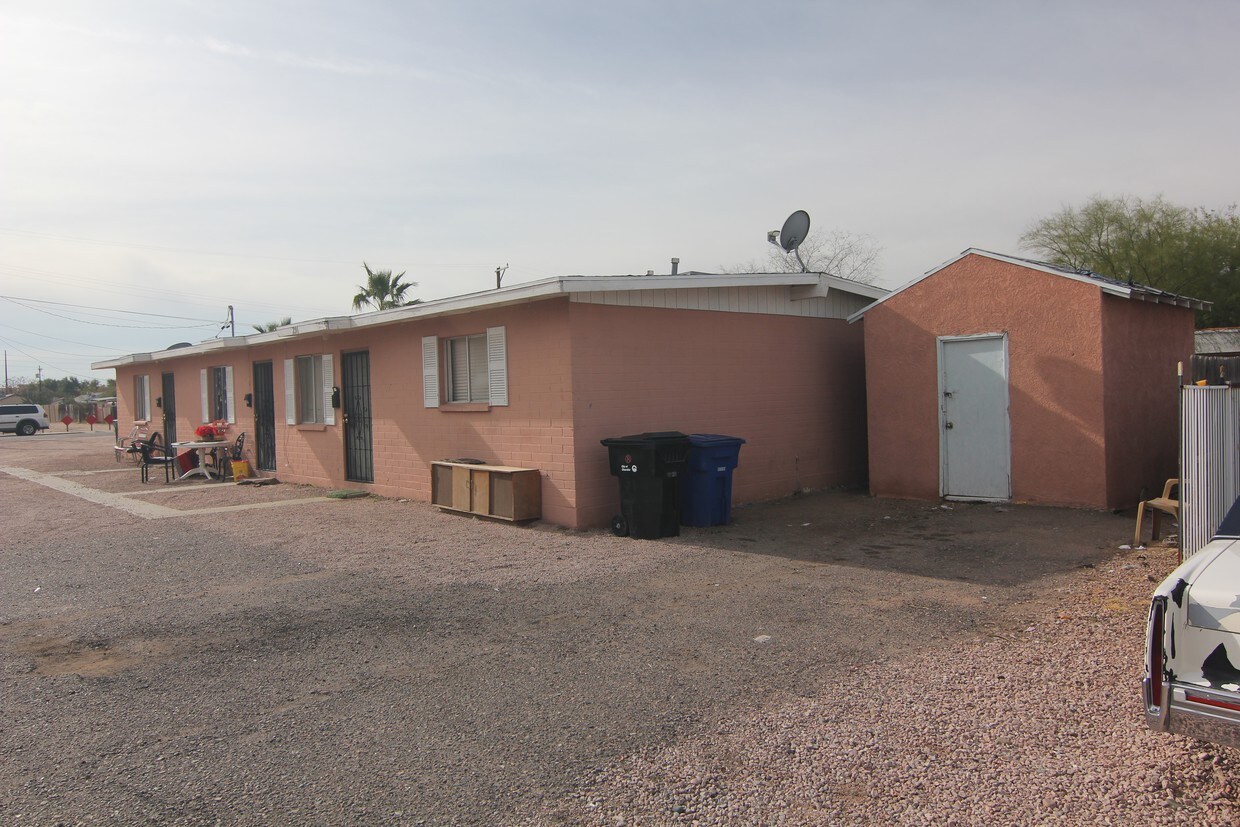 Primary Photo - 296 E Morelos St