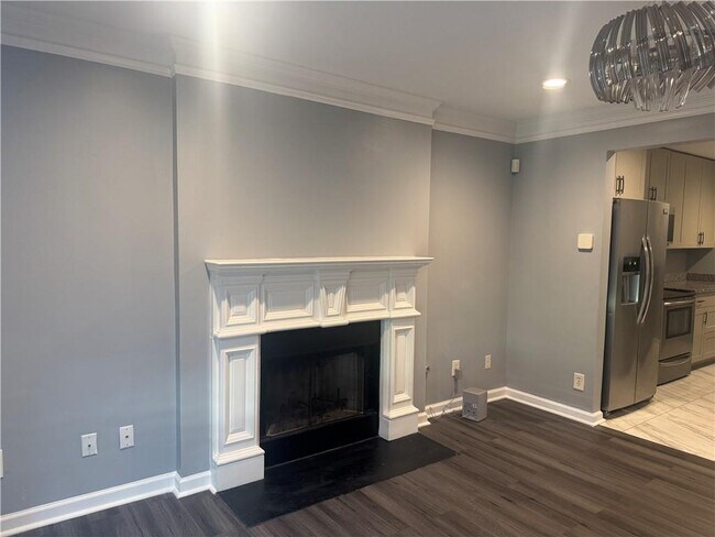 Building Photo - 3971 Riverside Pkwy
