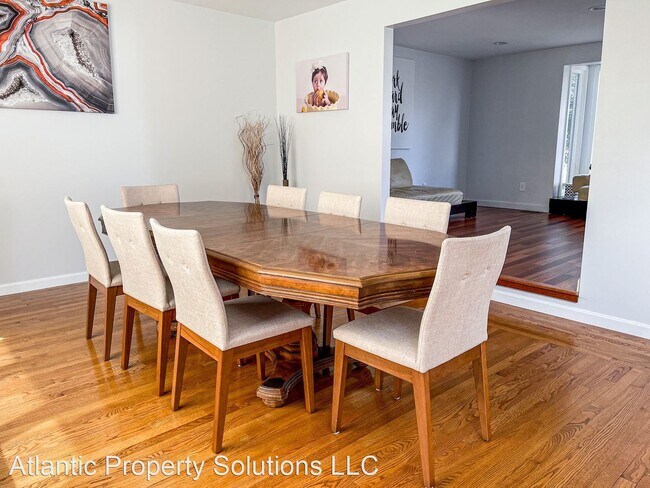 Foto del edificio - 3 br, 1.5 bath House - 74 Plymouth Ave