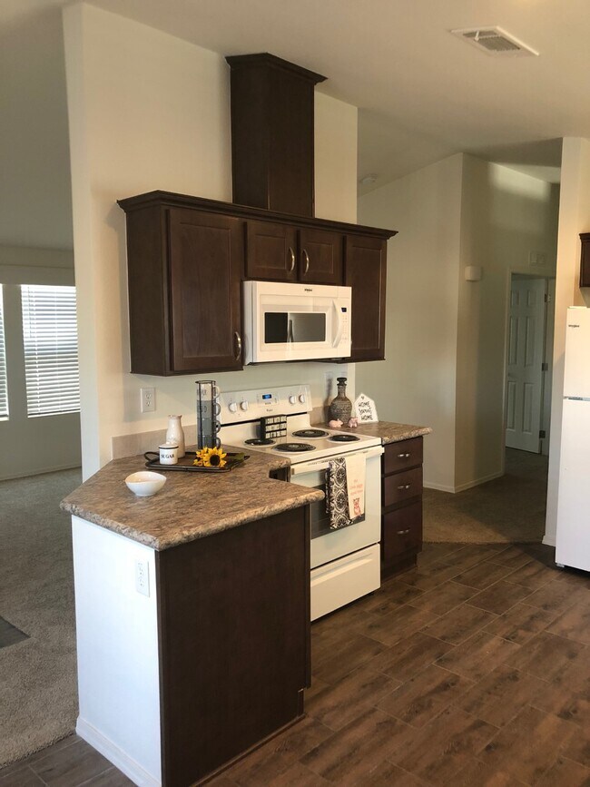Foto del edificio - 16605 N 2nd Ln
