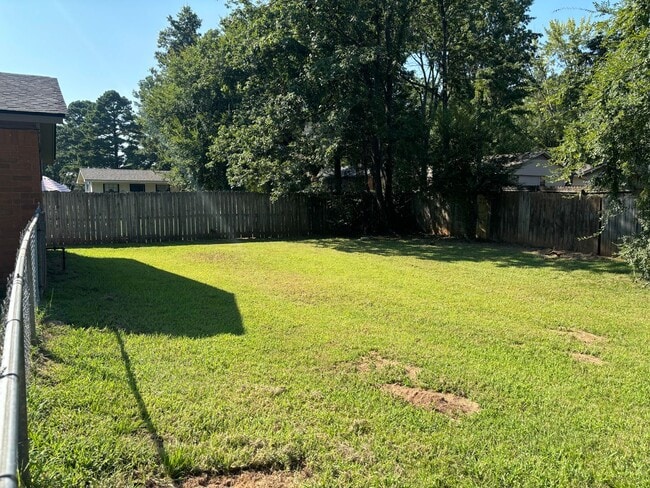 Building Photo - Three Bedroom/Two Bath Home