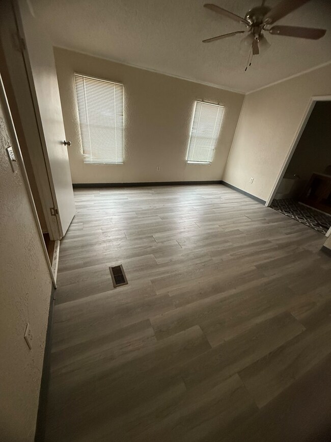 Foto del edificio - 6181 W Mulberry St