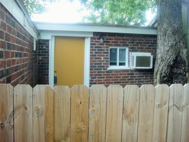 Foto del edificio - 107 Altic St