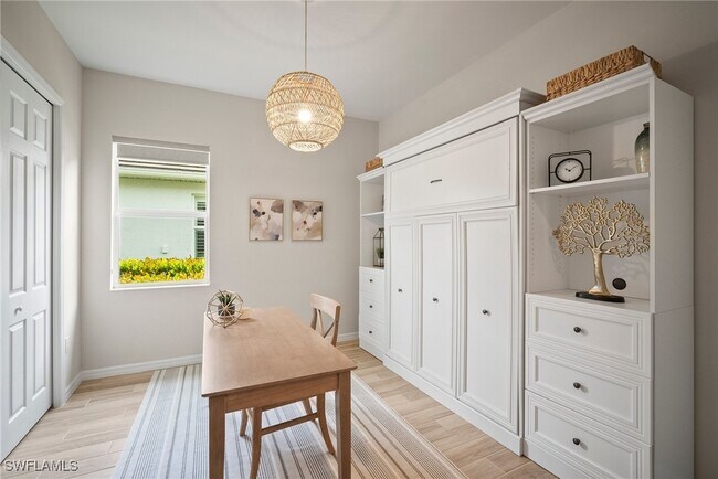 Foto del edificio - 15871 Leaning Pine Ln