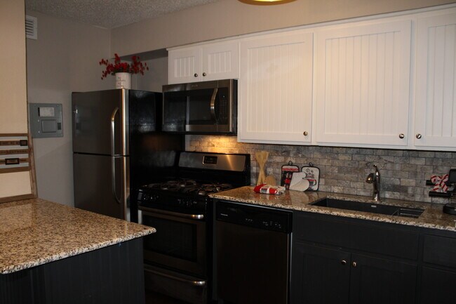 Foto del edificio - West 3855 - a Warner Alan Property