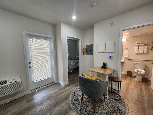 Foto del edificio - 228 N Soto St