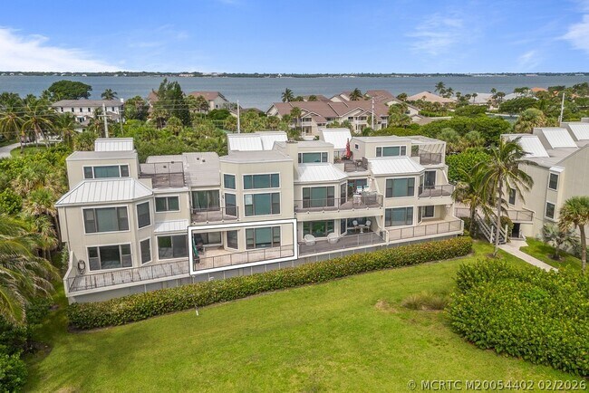 Foto del edificio - 2051 NE Ocean Blvd