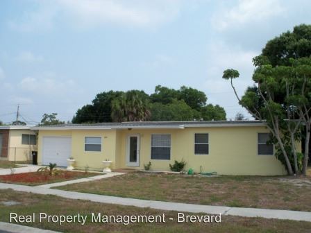 Primary Photo - 1140 Daytona Dr NE