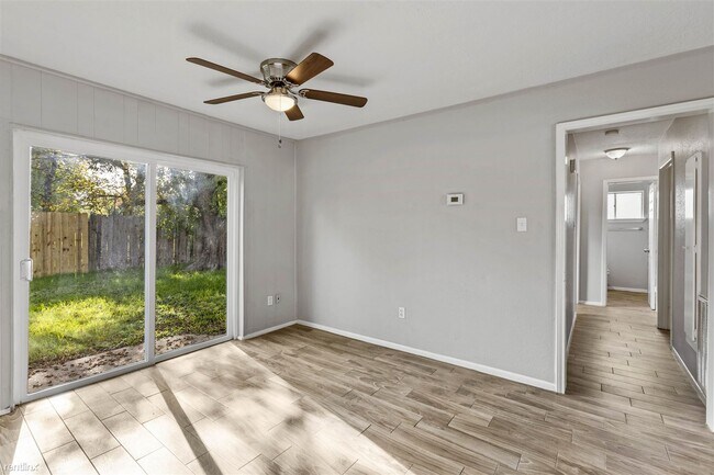 Foto del edificio - 3 br, 2 bath House - 4969 E Ridge Creek Dr