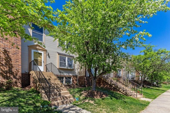 Foto del edificio - 5932 Spruce Run Ct