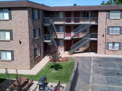 Primary Photo - 3325 S Clarkson St
