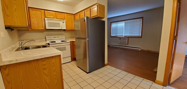 Building Photo - 1130 Dunlop Ave