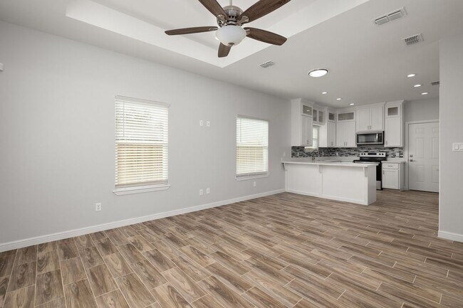 Foto del edificio - 727 Olivarez St