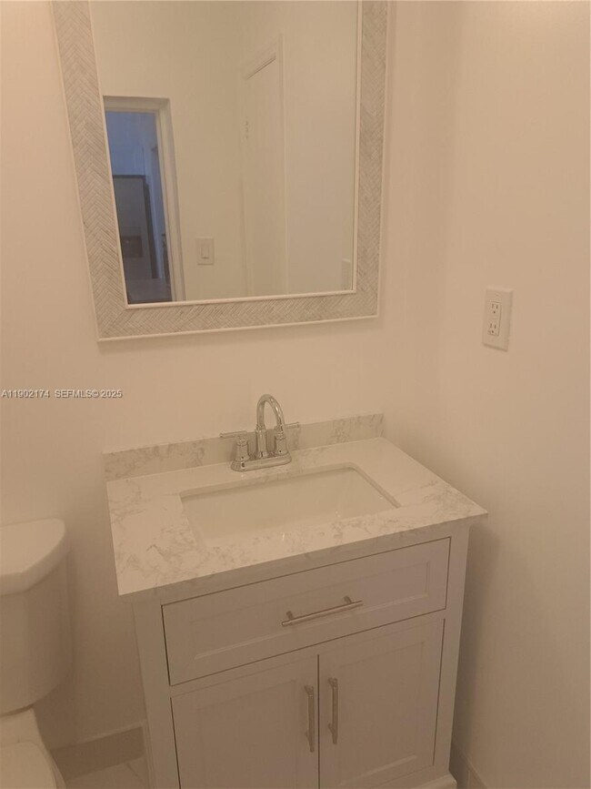 Foto del edificio - 17 NE 2nd Rd