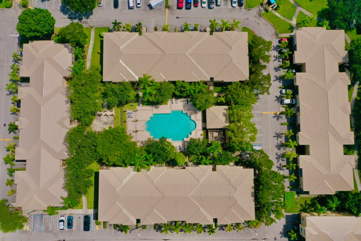 1400 Crestwood Ct S Unit 1405, Royal Palm Beach, FL 33411 Condo for