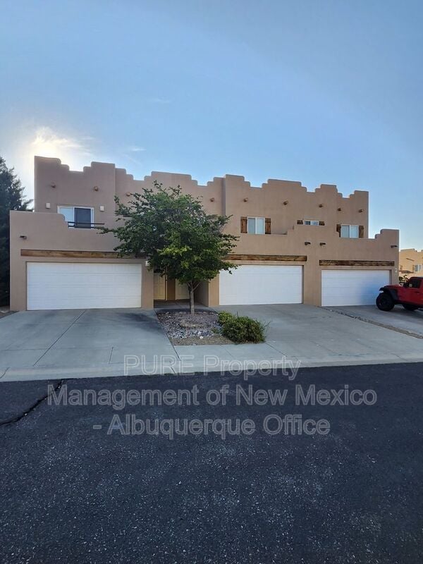Building Photo - 3004 Calla Lilly Ln