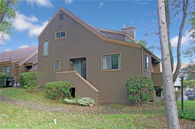 Building Photo - 293 Agawam Dr