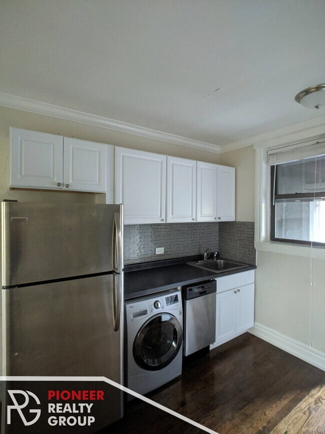 Foto del edificio - 1048 W Lill Ave