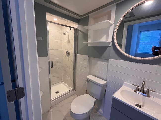 Building Photo - 3 Bedroom, 2 bath house in East Nashville!...