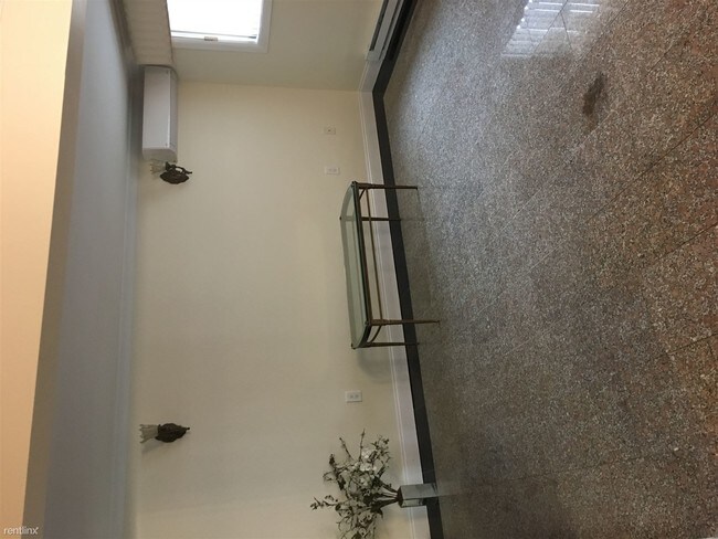 Foto del edificio - 2307 Corporal Kennedy St