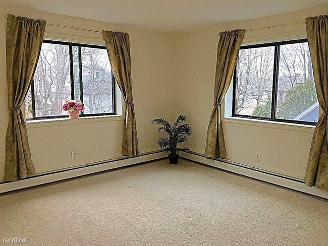 Building Photo - 50 Adams St