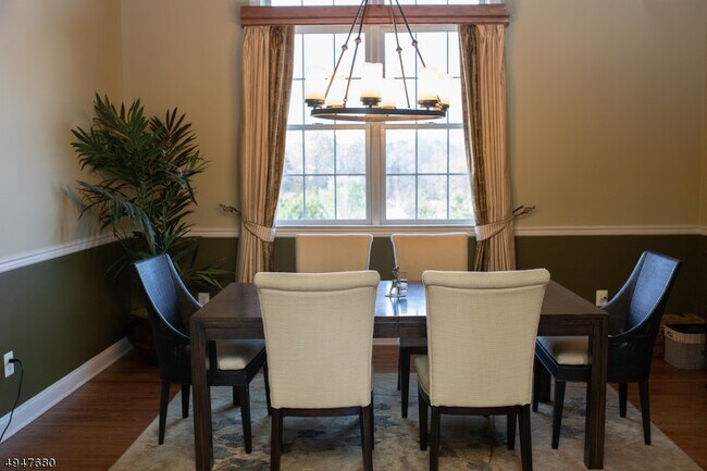 Foto del edificio - 8 Providence Dr