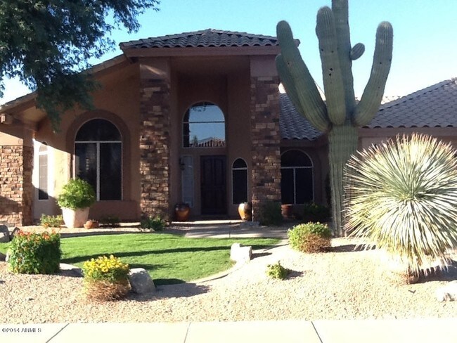 Building Photo - 8900 E Palm Tree Dr