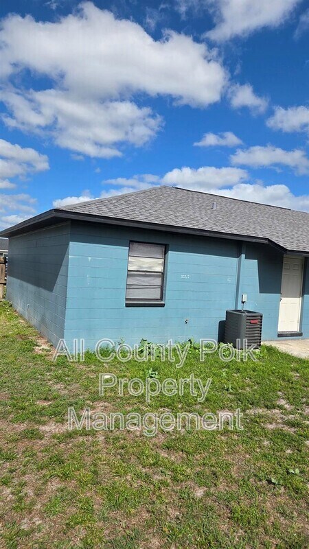 Foto del edificio - 1516 Moonlite Dr