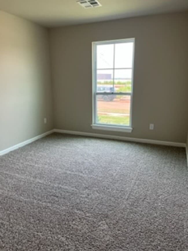Building Photo - Beautiful New Home!