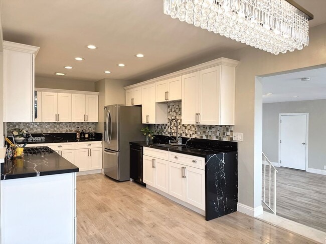 Foto del edificio - 1754 S Norfolk Ln