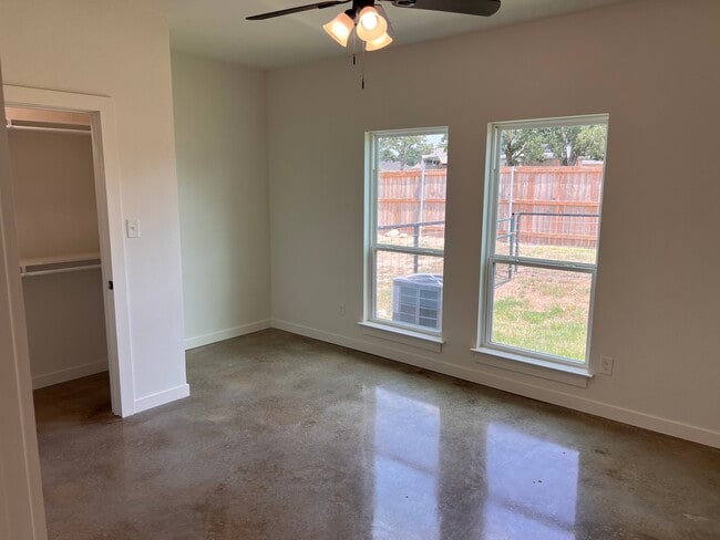 Building Photo - 2208 J E Woody Rd