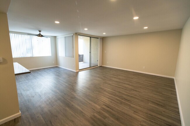 Foto del interior - 816 S. Bundy Dr