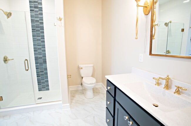 Building Photo - 100 W Main St