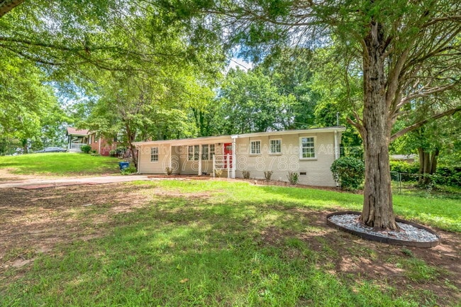 Building Photo - 16 Bromack Dr SE