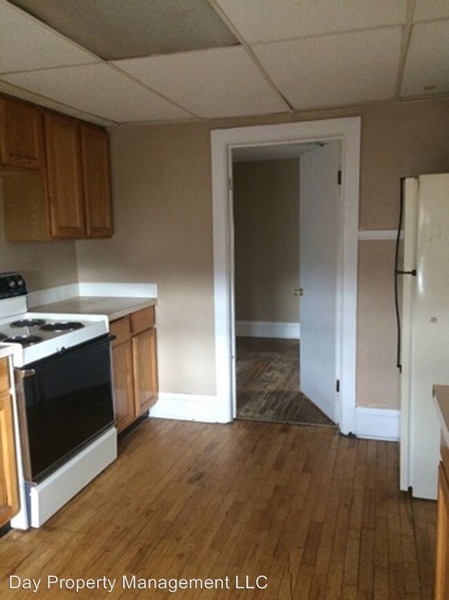 Building Photo - 404 Nassau St