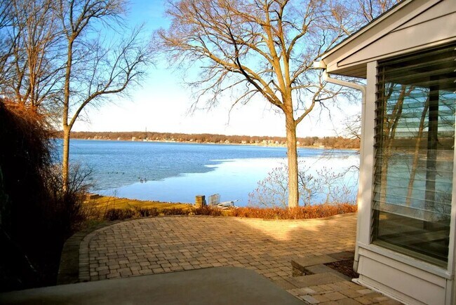 Foto del edificio - Maple Bluff House