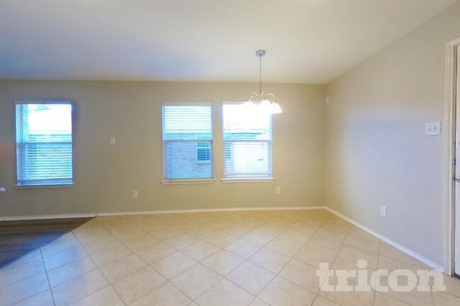 Building Photo - 10317 Fossil Valley Dr