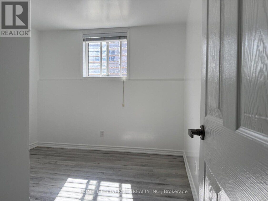 Building Photo - 23 Division St