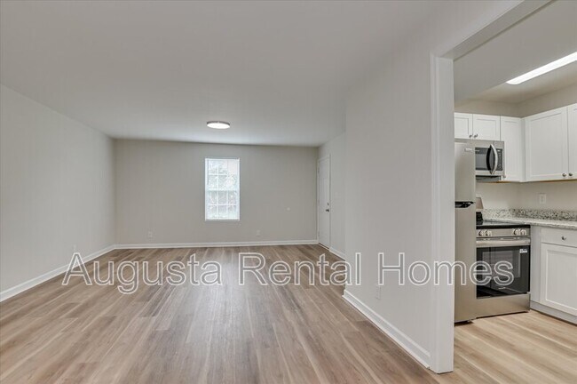 Building Photo - 40 Conifer Ct