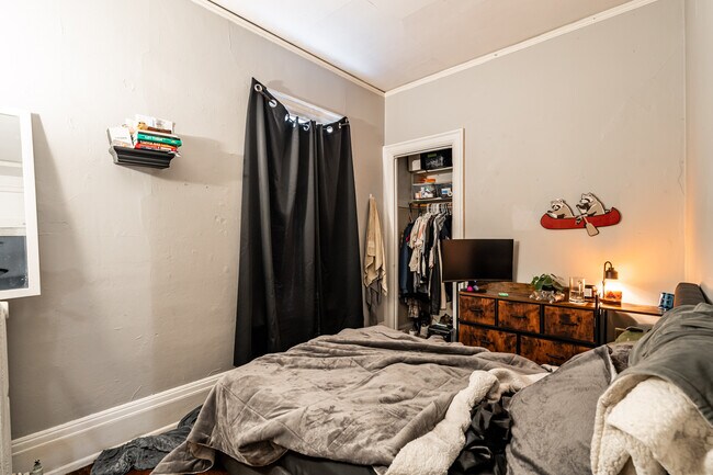 Foto del edificio - 2937 N Maryland Ave