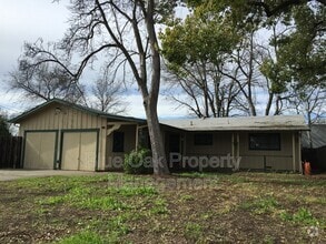 Building Photo - 252 Connors Ave