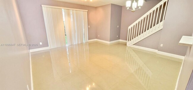 Foto del edificio - 1005 NE 42nd Pl