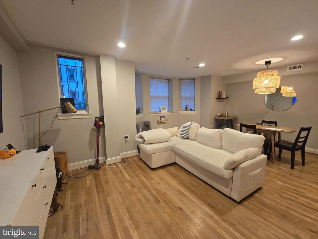 Primary Photo - 1417 Chapin St NW