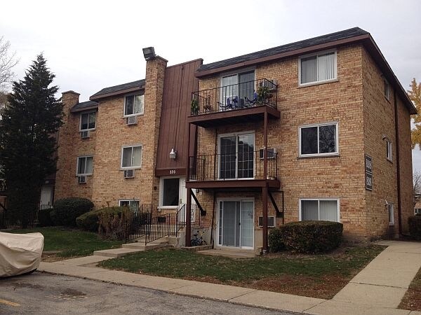 Foto principal - 826-828 W College Blvd