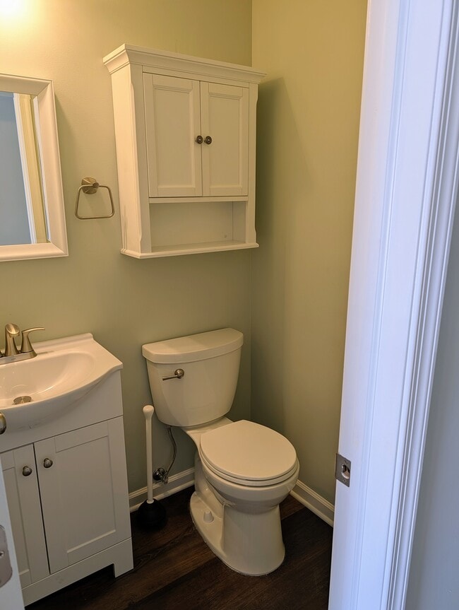 Foto del edificio - 105 Devonshire Ct