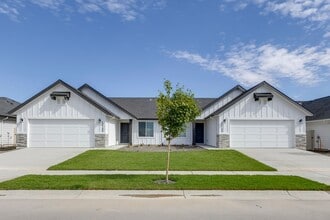 Building Photo - 12124 W Barrington Dr