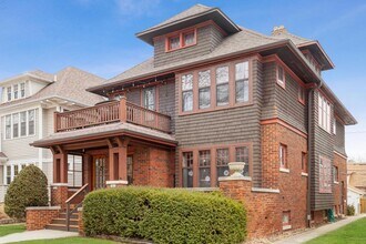 Building Photo - 3822-3824-3824 N Maryland Ave