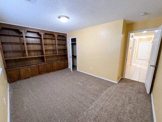 Foto del edificio - Beautiful 4 Bed 2 Bath Home in Edmond!